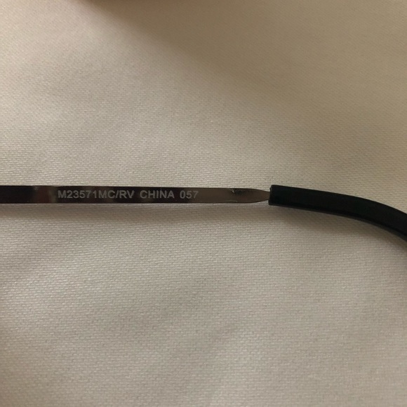 Semi mirrored sunglasses 🕶 - Picture 3 of 4